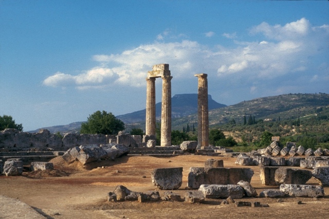 Ancient Nemea - The original 3 Temple columns discovered 